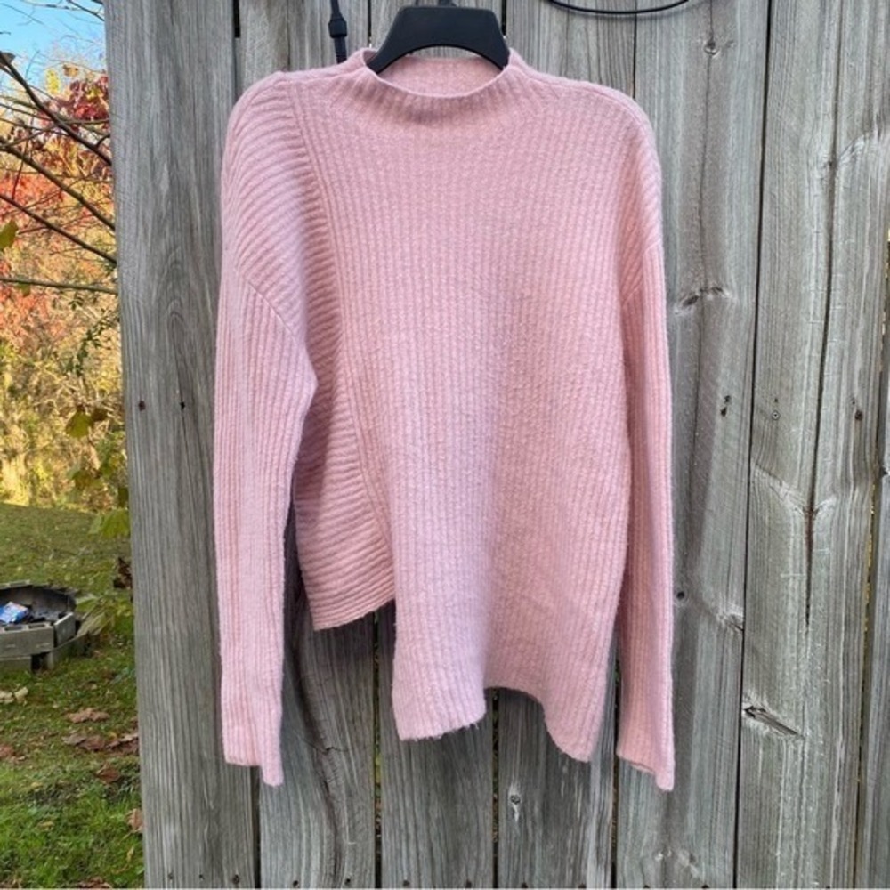 Express Conscious Edit Pink Ribbed Mock Neck Asymmetrical Step Hem‎ Sweater S